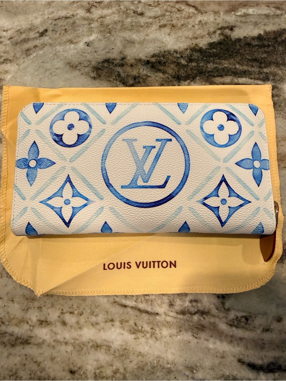 White & Blue Fashion Wallet